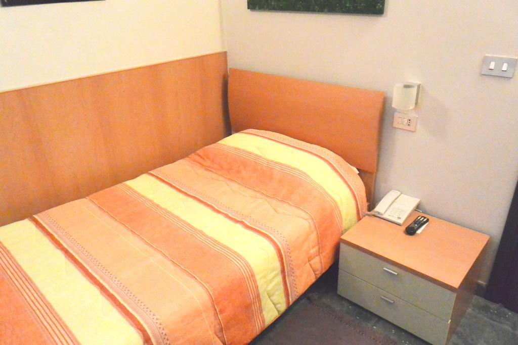 Hotel Balbo Turín Pokoj fotografie